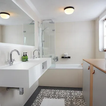 Olive Tree Holiday home Bullay